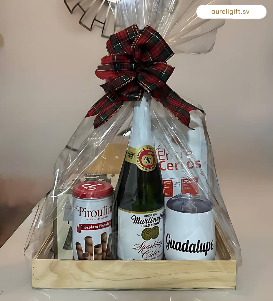 Canasta de Regalo Premium con Espumoso, Taza Térmica y Snacks Gourmet